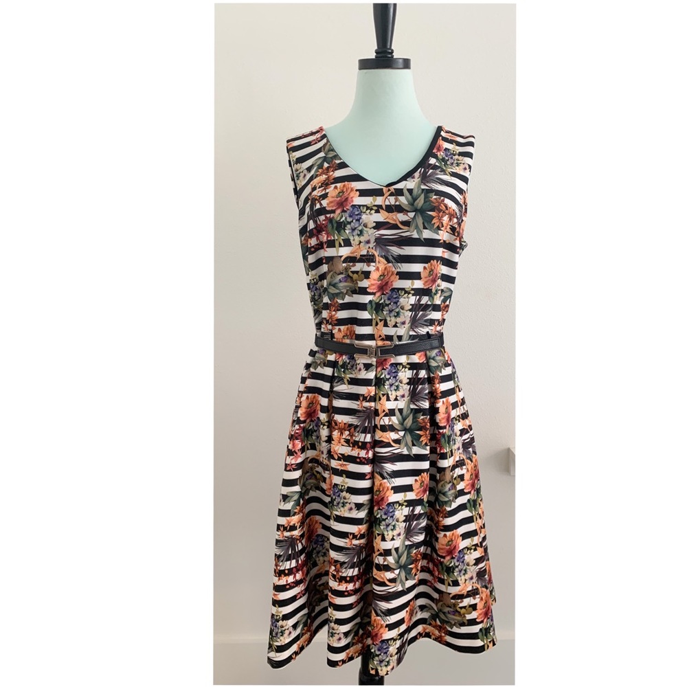 Leslie Faye Size 12 Feminine Dress, Fall Colors, Floral and Striped
